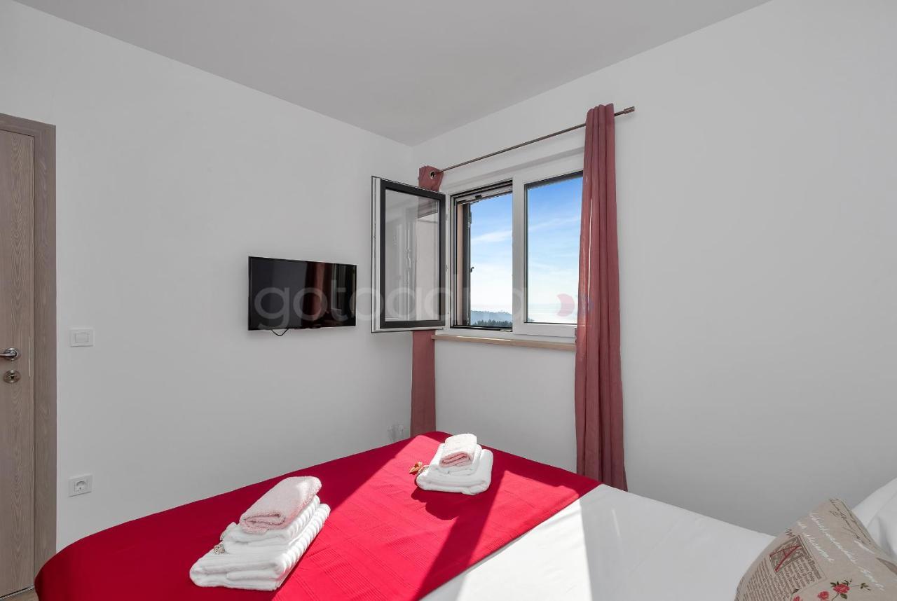 Luxury Apartment Poseidon - Free Beach Parking ماكارسكا المظهر الخارجي الصورة